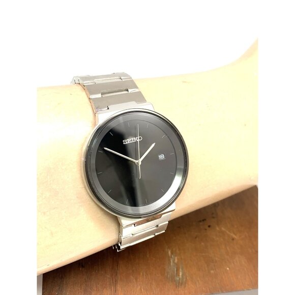 Seiko Men's Watch SUR485 Quartz Black Dial Date Silver Stainless Steel 40mm - Picture 11 of 14